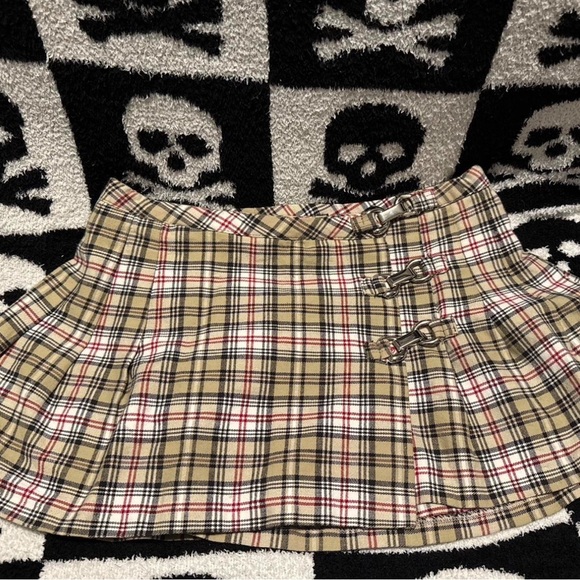 Dresses & Skirts - Plaid Buckle Skirt